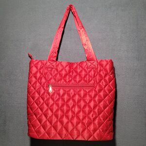 Ah-Dorned‎ Red Puffer Quilted Travel Bag/Tote NWOT